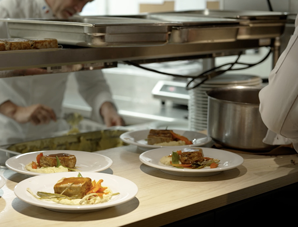 Cuisine M repas solidaires